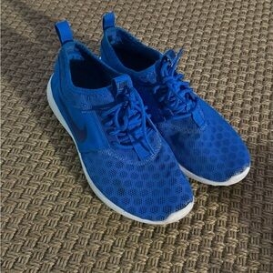 Nike Blue Athletic Sneakers